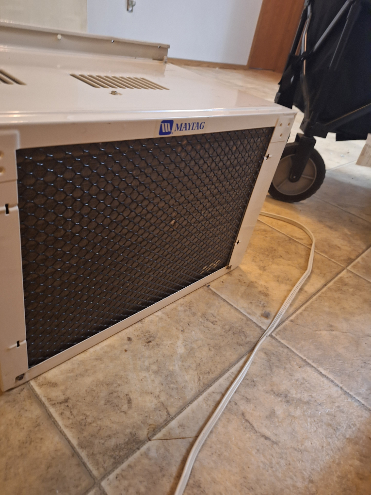 Maytag Window Air Conditioner In Leduc - photo 4