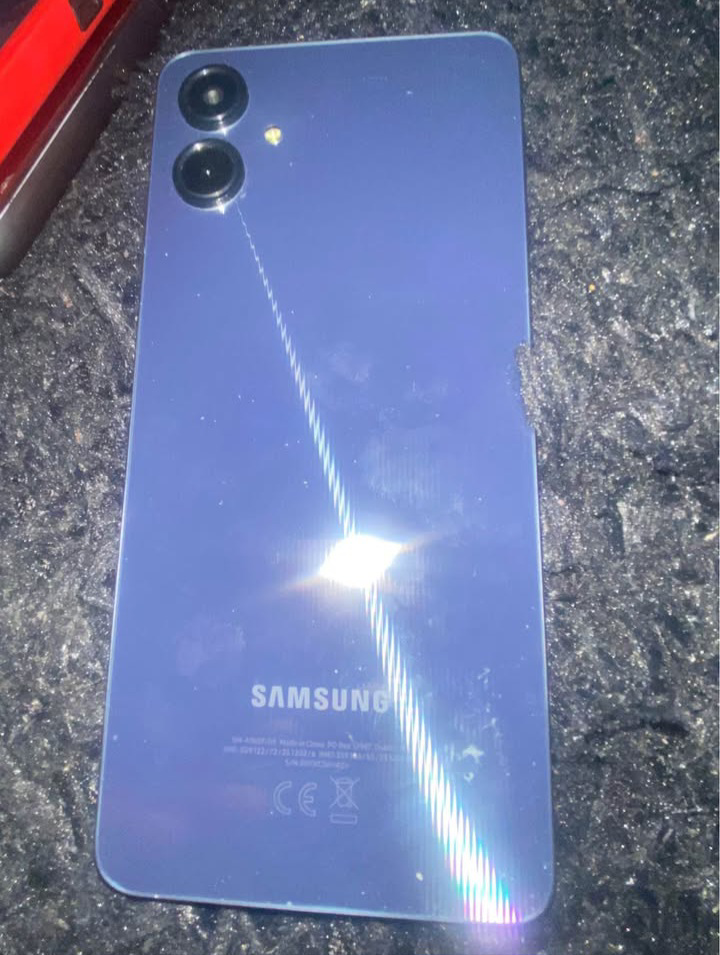 samsung a06 - photo 2