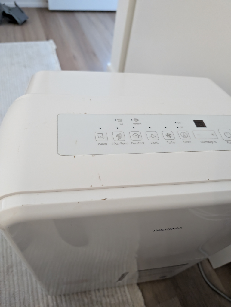 Insignia Dehumidifier - photo 4