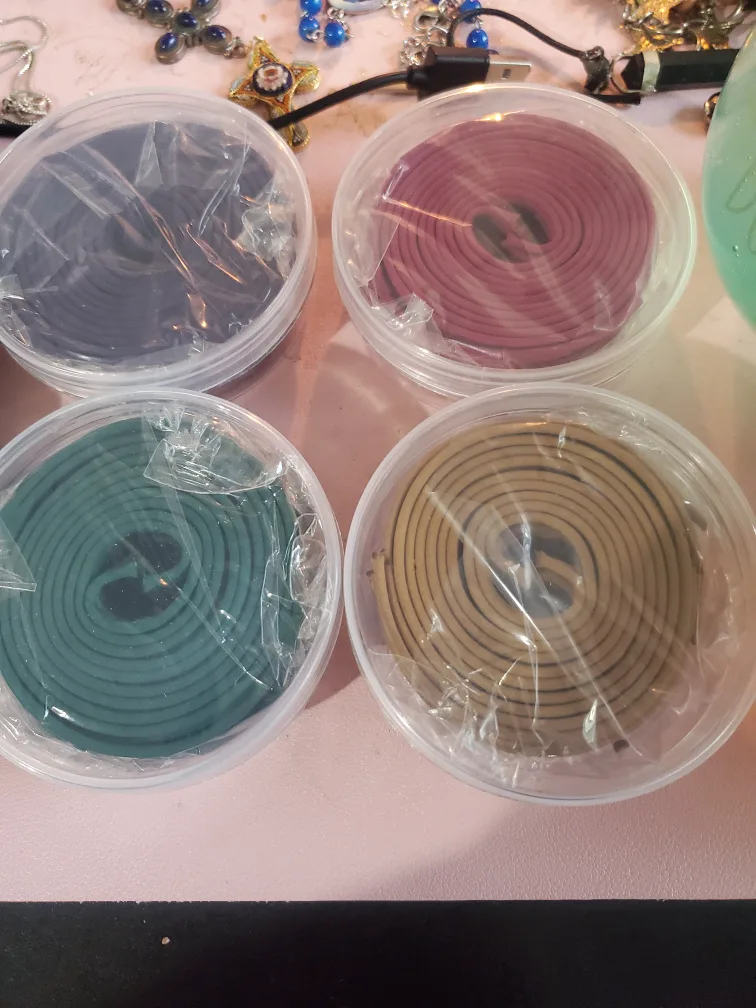 4 Rolls of insence thumbnail