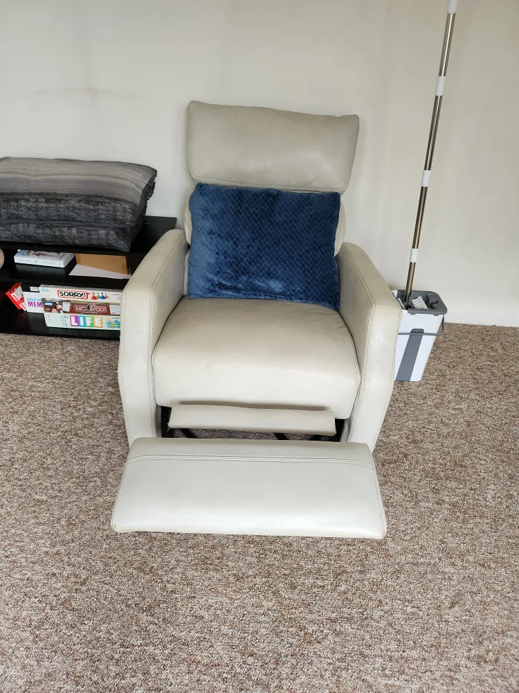 Cream Colored Recliner Chair image indicator(2)