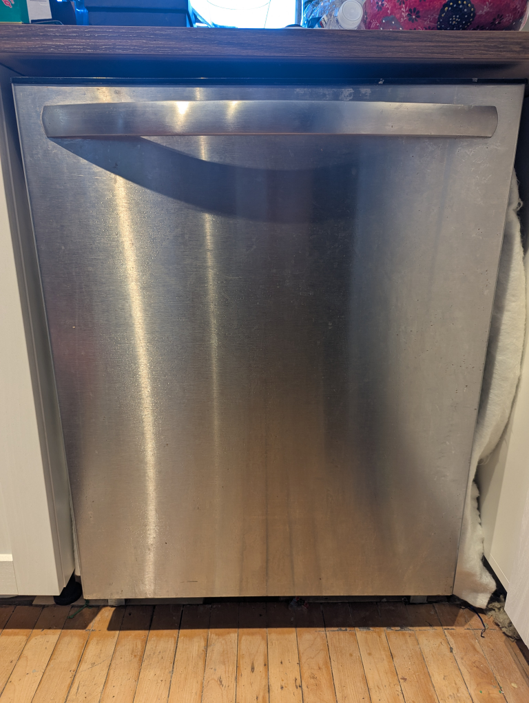 24" Frigidaire Dishwasher - Stainless Steel finish - photo 2