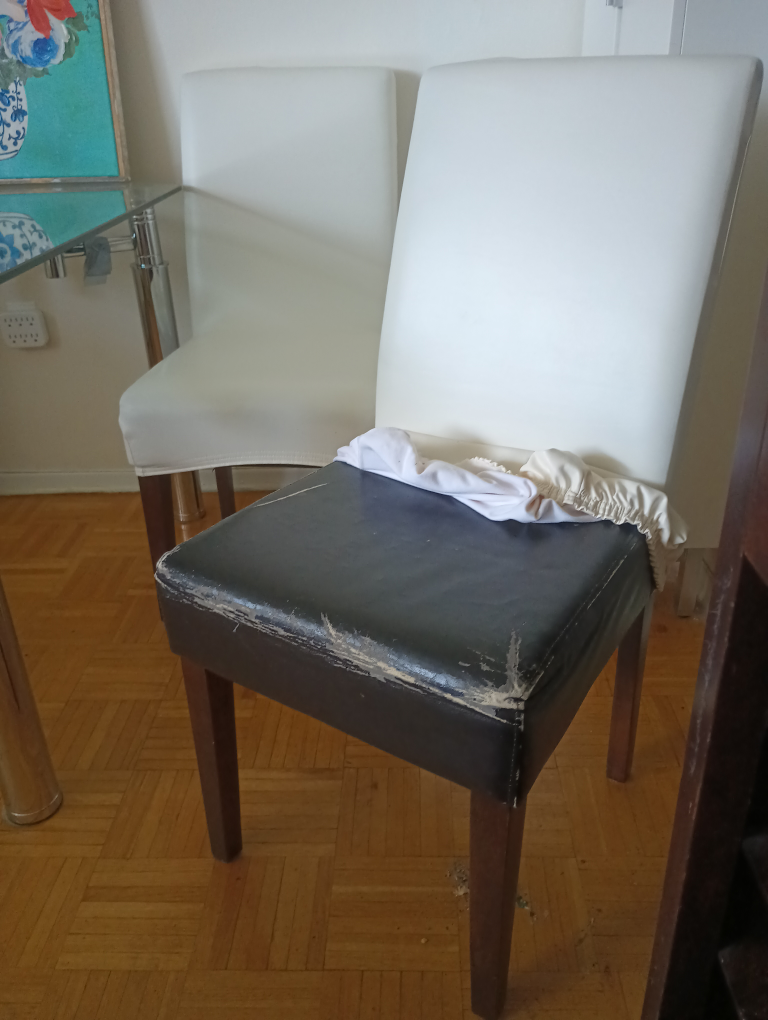 FREE! Set of 4 off-white Parson's dining chairs #freecycle - photo 4