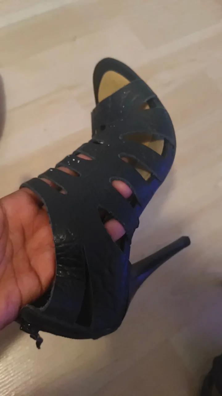 Black Heels - Size 6 FreeCycle image indicator(3)