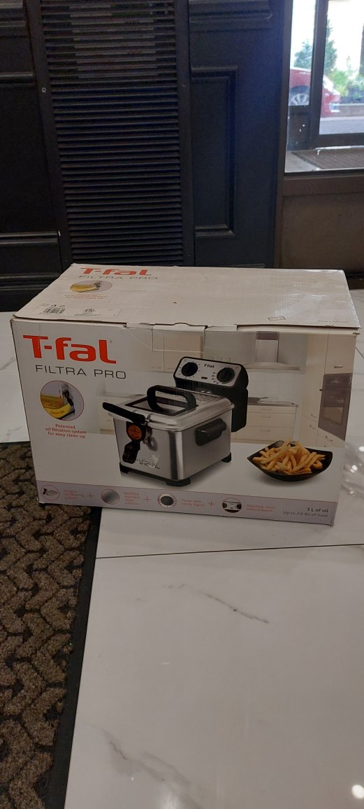 T-fal Filtra Pro Deep Fryer BNIB