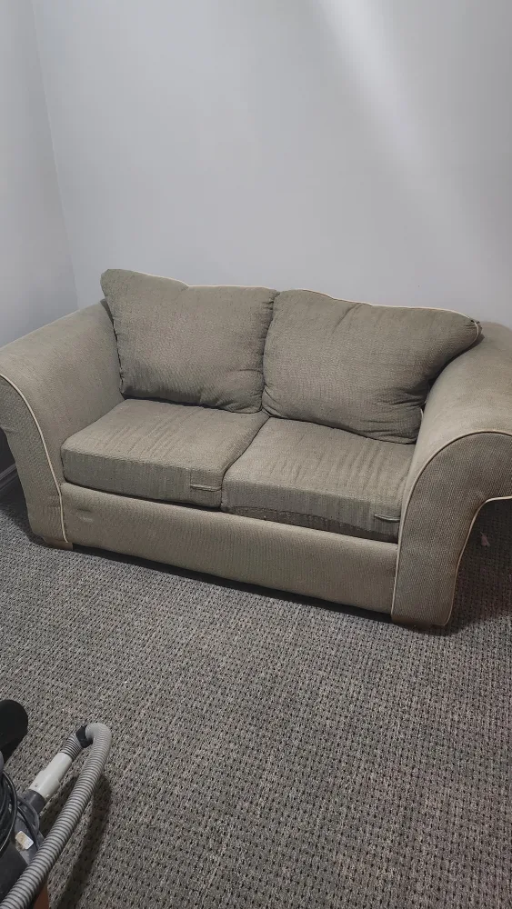 #freecycle  Loveseat Sofa's thumbnail