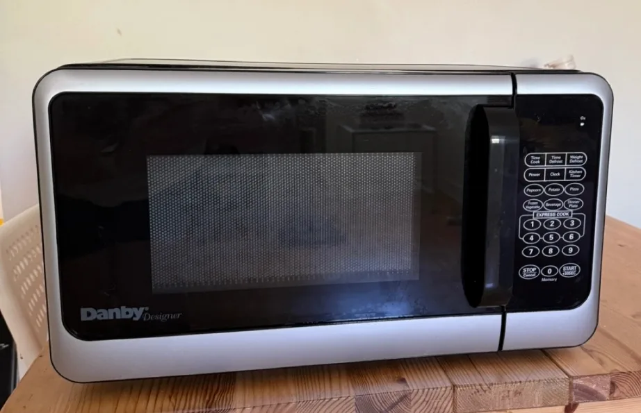 Danby Designer Microwave thumbnail