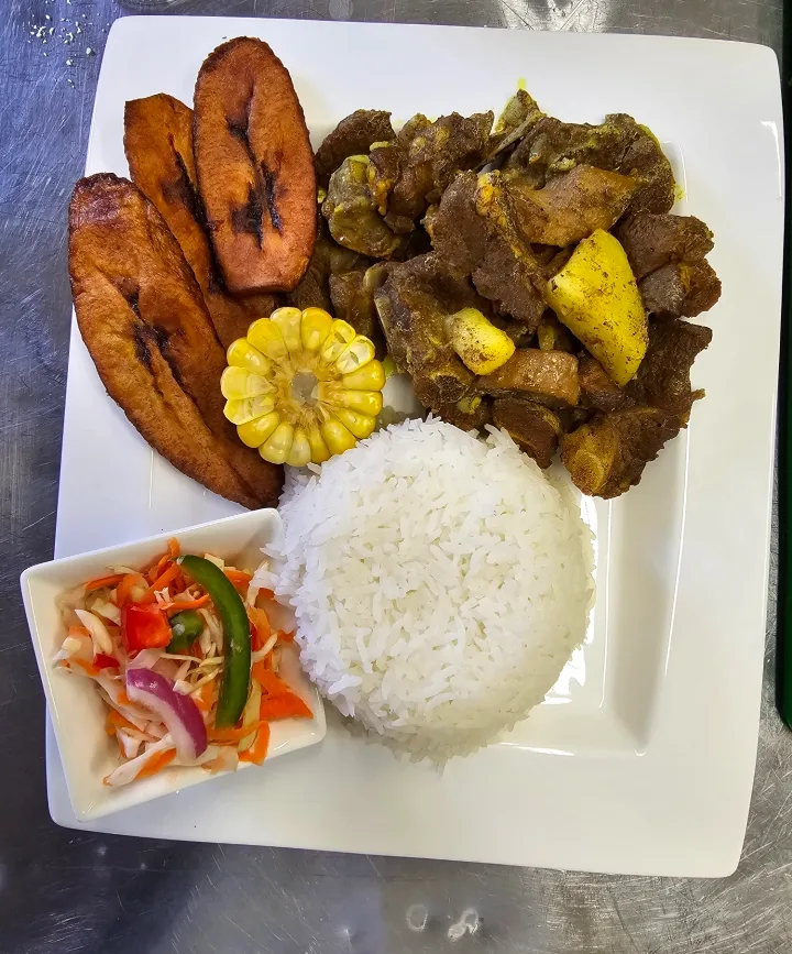 Assorted Plates of Delicious Food image indicator(8)