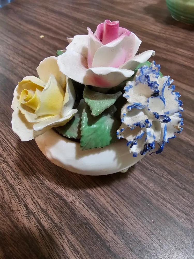 Radnor Bone China Floral Arrangement thumbnail