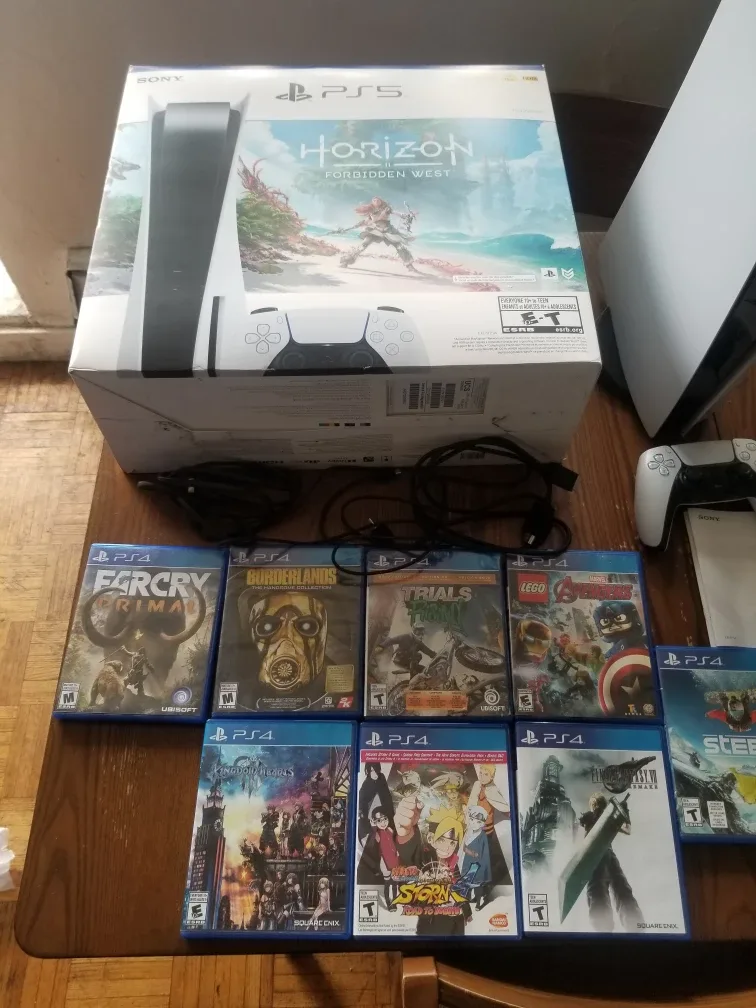 Disc PS5 Console Bundle + Games and Accessories image indicator(4)