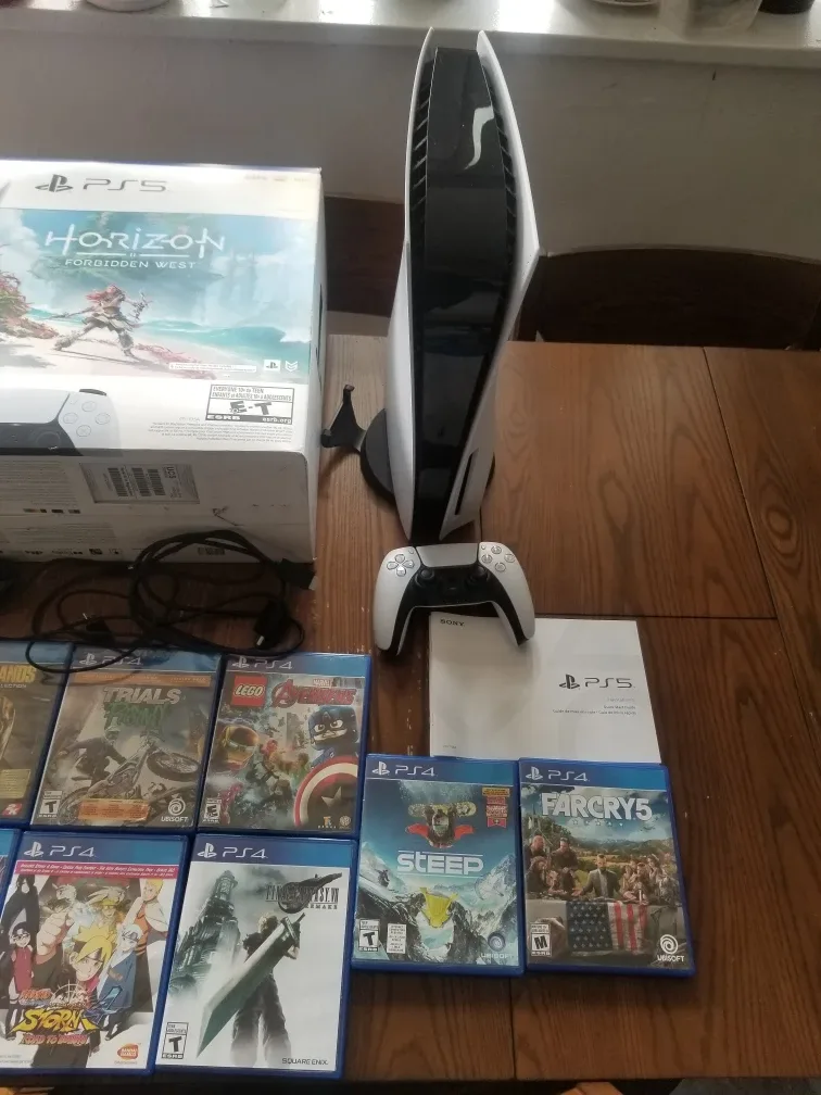 Disc PS5 Console Bundle + Games and Accessories image indicator(5)