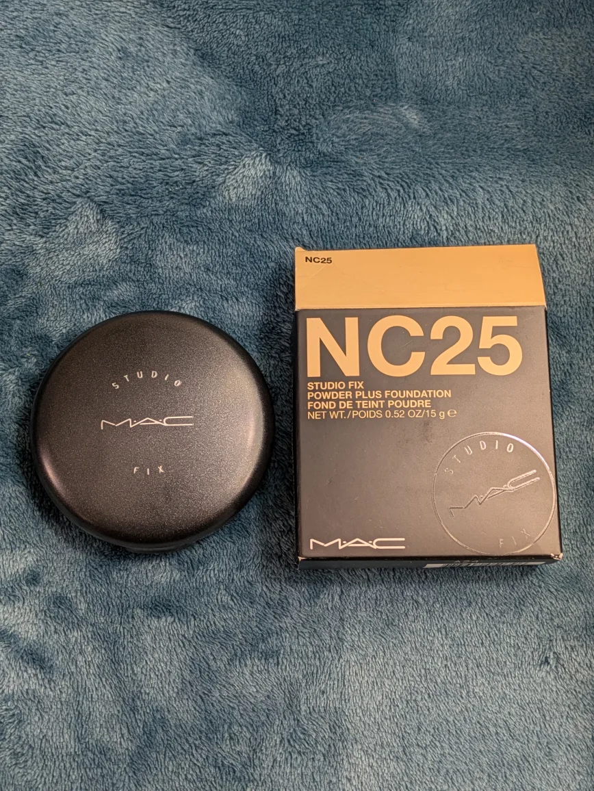 MAC Studio Fix Powder Plus Foundation - NC25 thumbnail