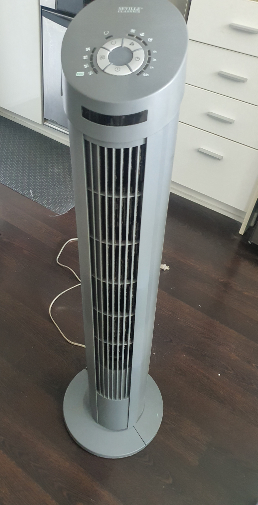 Seville Classics UltraSlimline Tower Fan - photo 2