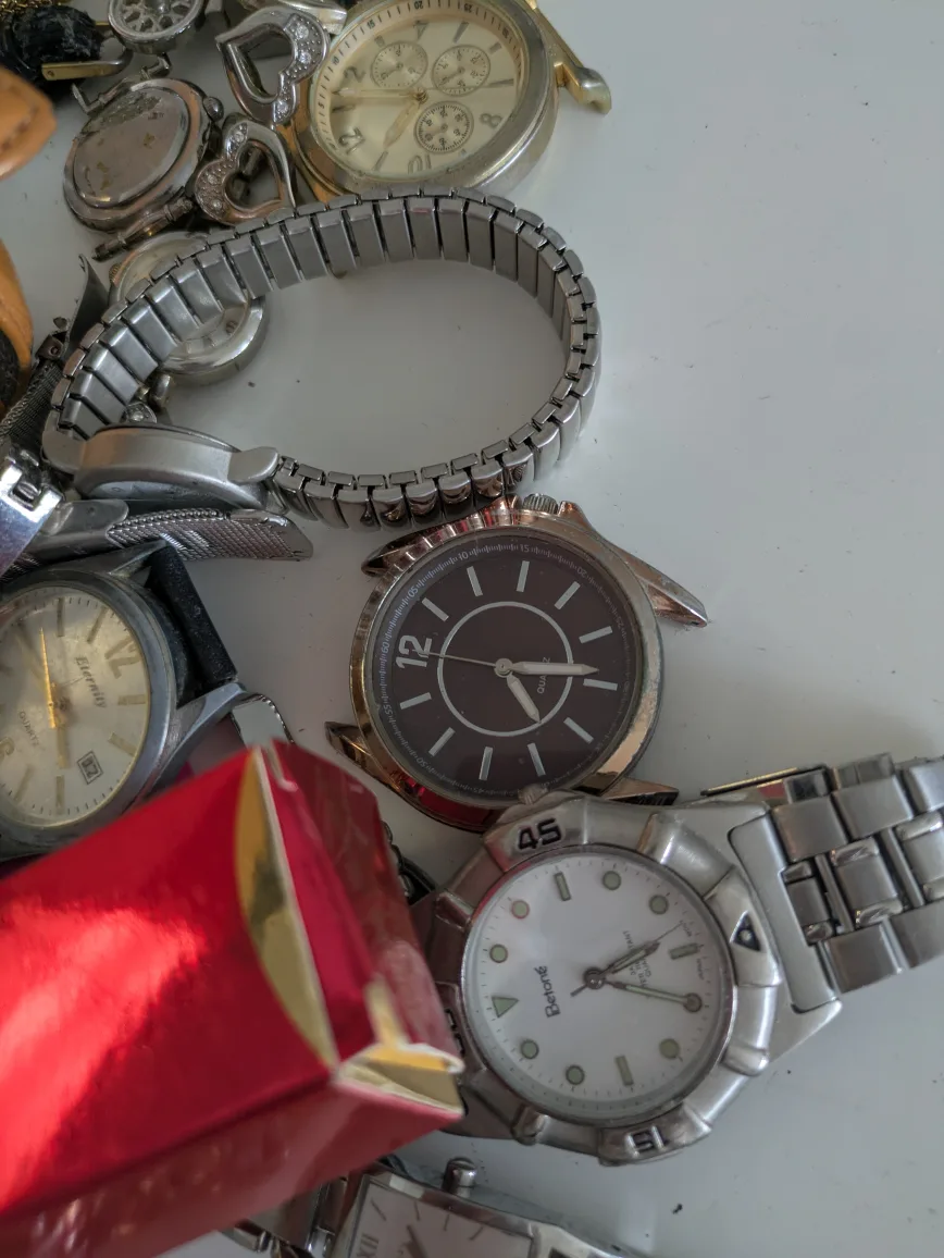 Mixed Lot of Watches - Various Styles image indicator(2)