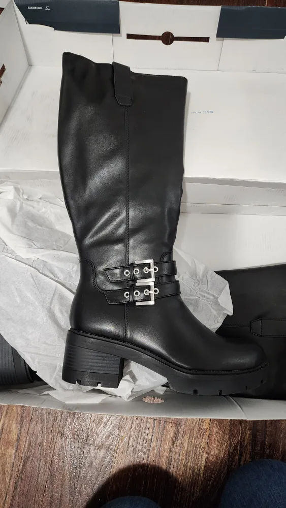 Arizona Black Boots, Size 9 thumbnail