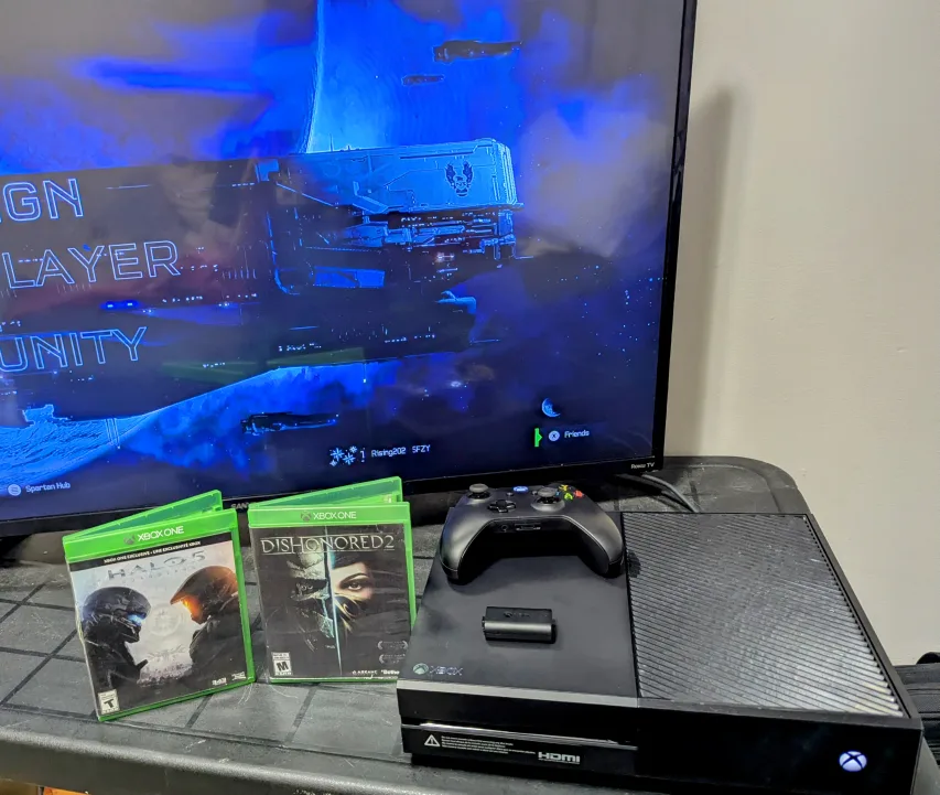 1TB Cleaned & Dusted Xbox One with a Controller & 2 Games thumbnail