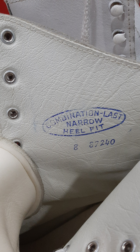 White Figure Skates - Size 8 - photo 3
