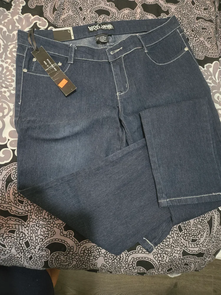 1826 Jeans with Embellishments image indicator(3)