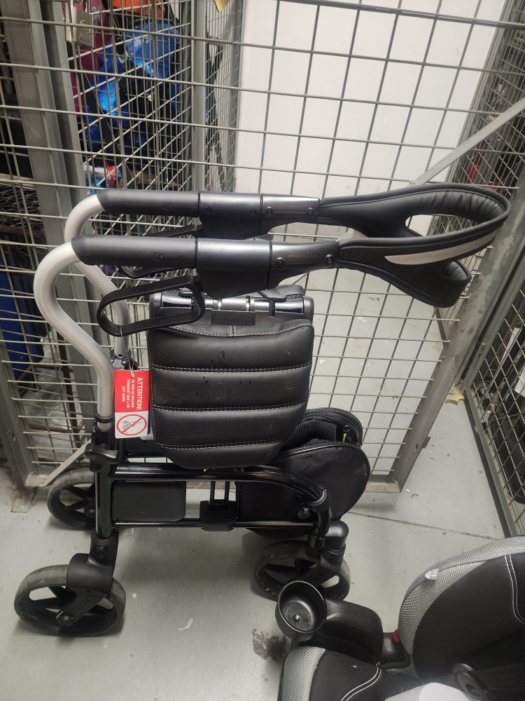 Evolution Walker with Seat - photo 4