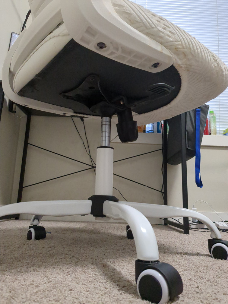White Ergonomic Office Chair - photo 3