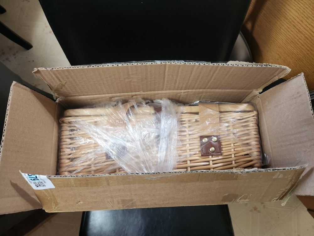 Wicker Picnic Basket Set - NEW - photo 3