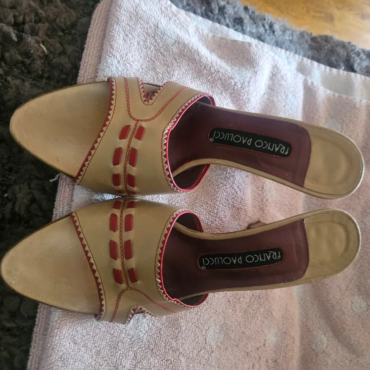 Franco Paolucci Beige & Red Heels, Size 7 image indicator(3)