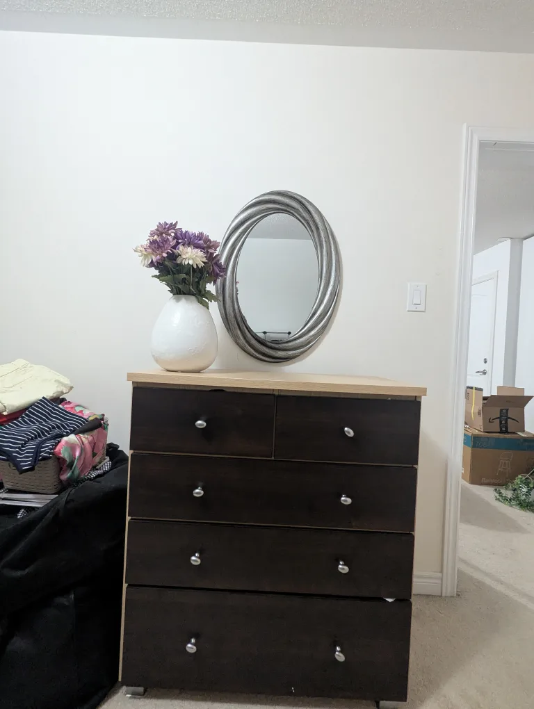 🪑 Modern 5-Drawer Dresser thumbnail
