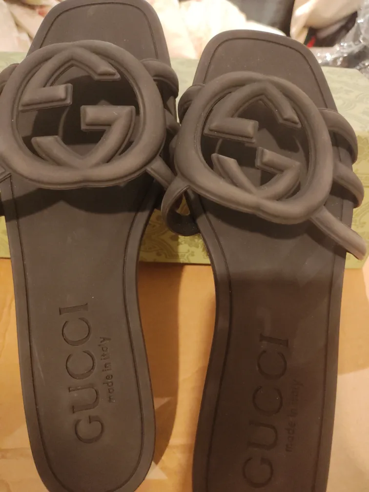 Gucci Slides image indicator(3)