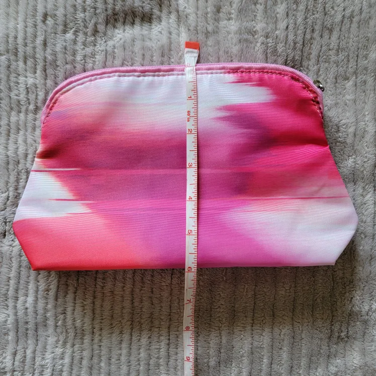 💫NWOT💫 Clinique || set of 2 pink cosmetic bags image indicator(5)