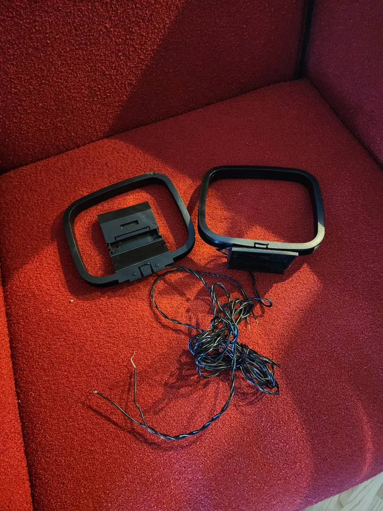 Stereo Antennas #freecycle thumbnail