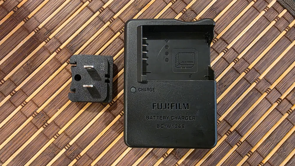 Fujifilm BC-W126S Battery Charger thumbnail