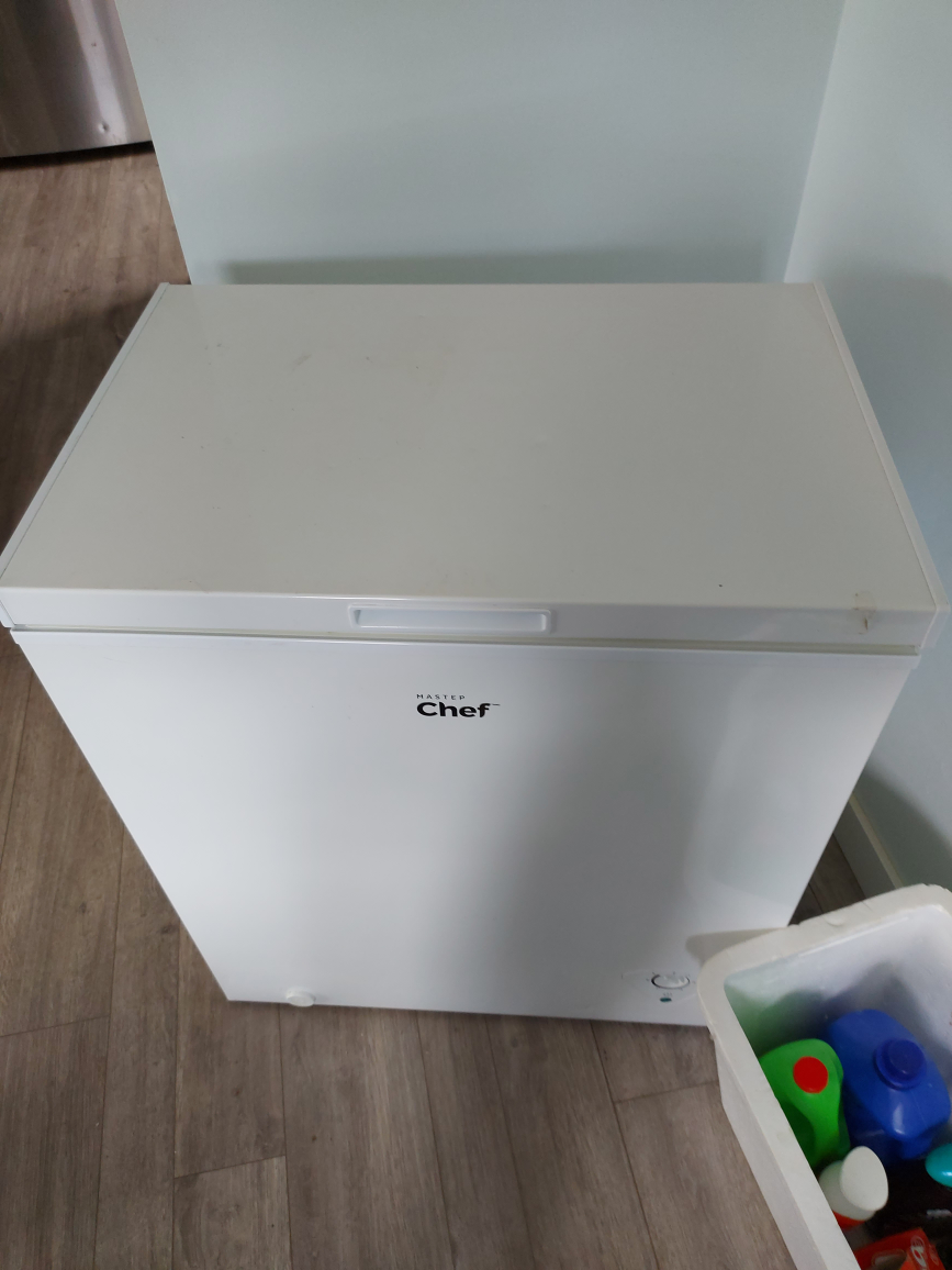Master Chef Chest Freezer - White