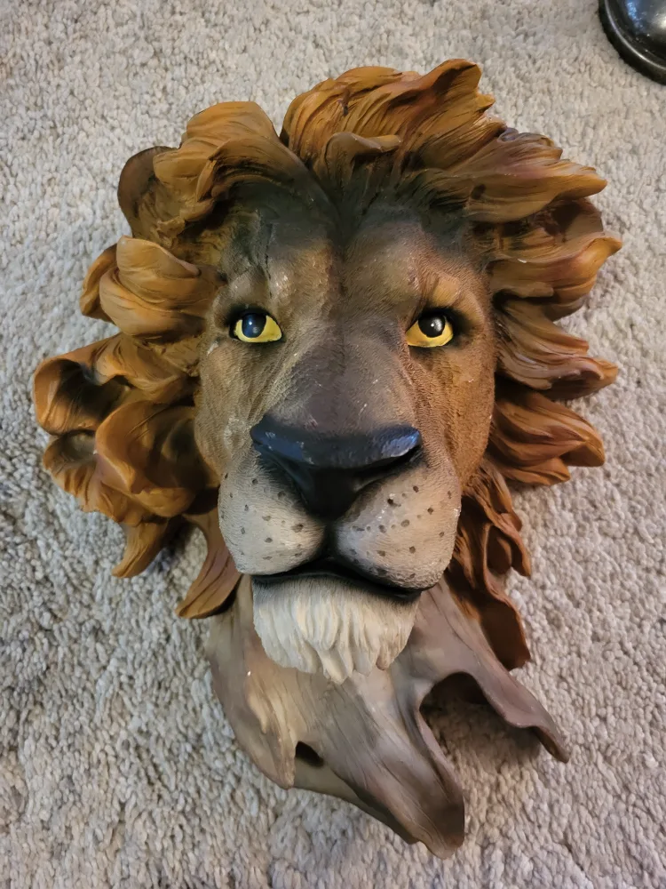 Lion Head Wall Decor thumbnail