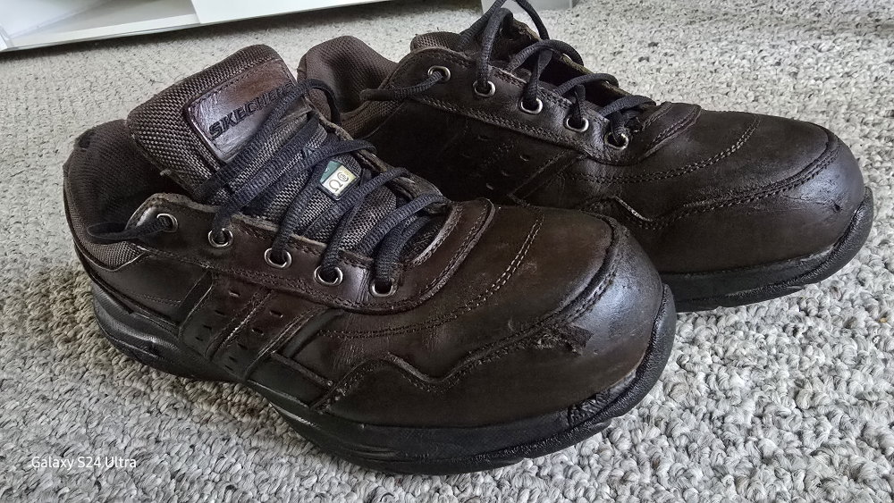 Men's Steel Toe Composite Plate Work Shoes  size 11.