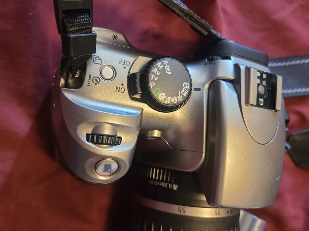 Canon EOS Digital Rebel Camera w/ 18-55mm Lens image indicator(9)