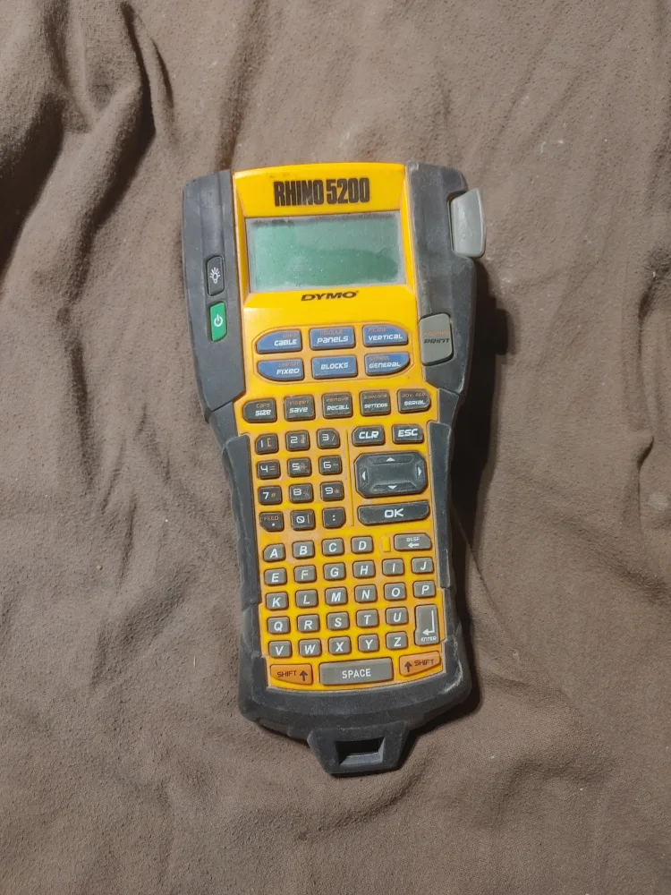 DYMO Rhino 5200 Label Maker thumbnail