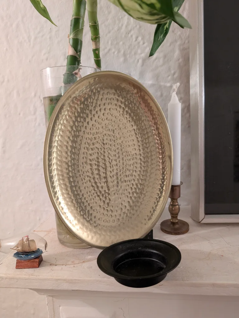 Gold Hammered Tray / Candle Dish image indicator(5)