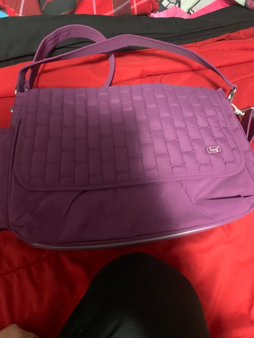 $25 lug crossbody bag thumbnail