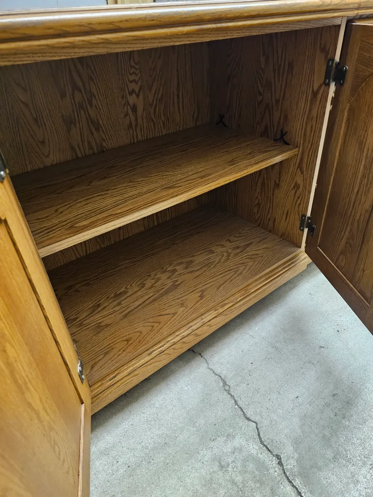 Wood Bedroom Set With Dresser, Queen Bedframe, and Boxspring image indicator(5)