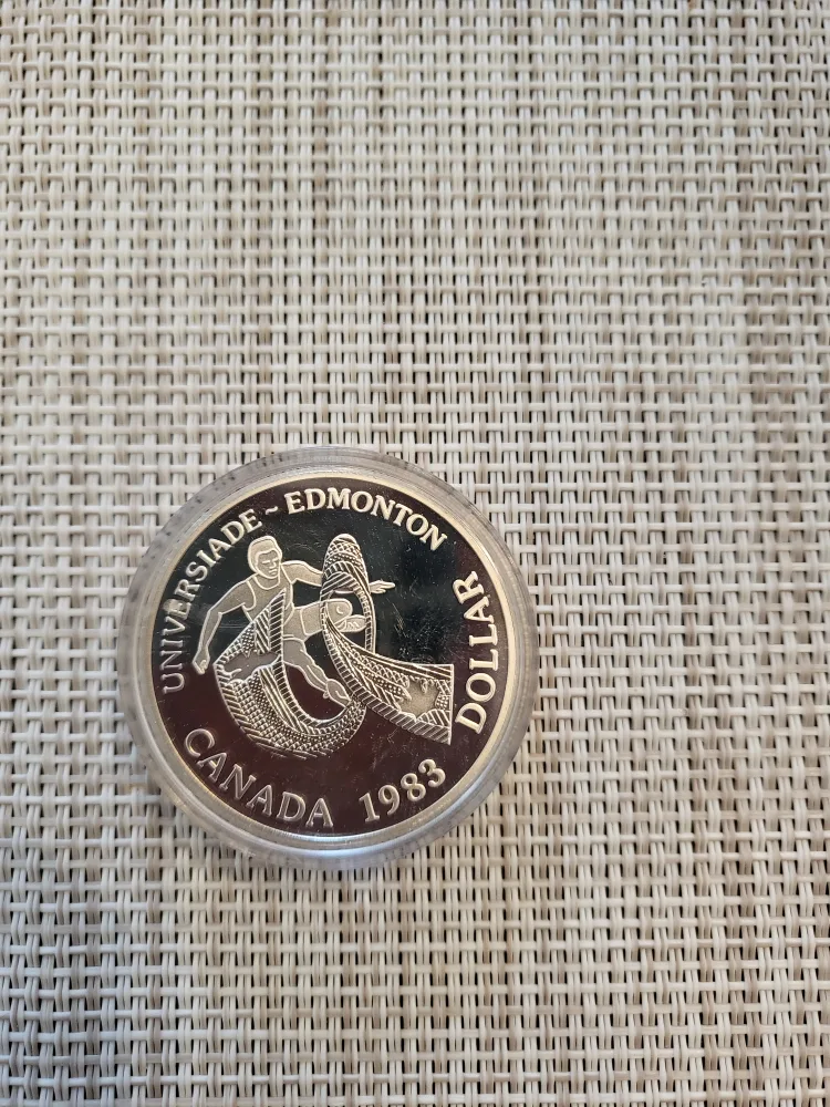 1983 Canadian Commerative Silver Dollar image indicator(2)