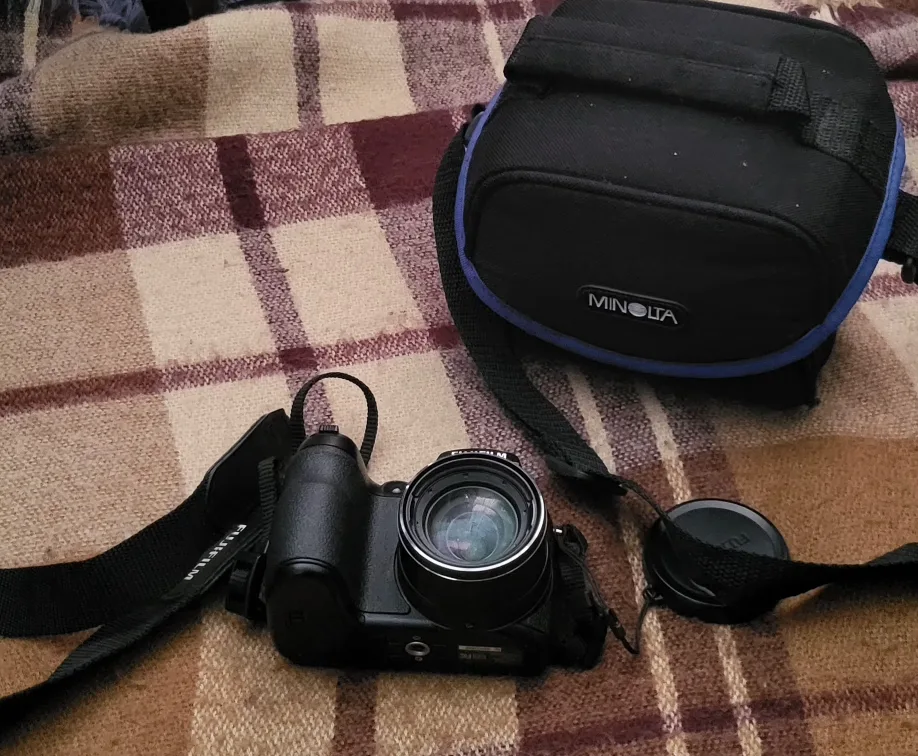 Fujifilm FinePix S1800 Digital Camera image indicator(8)