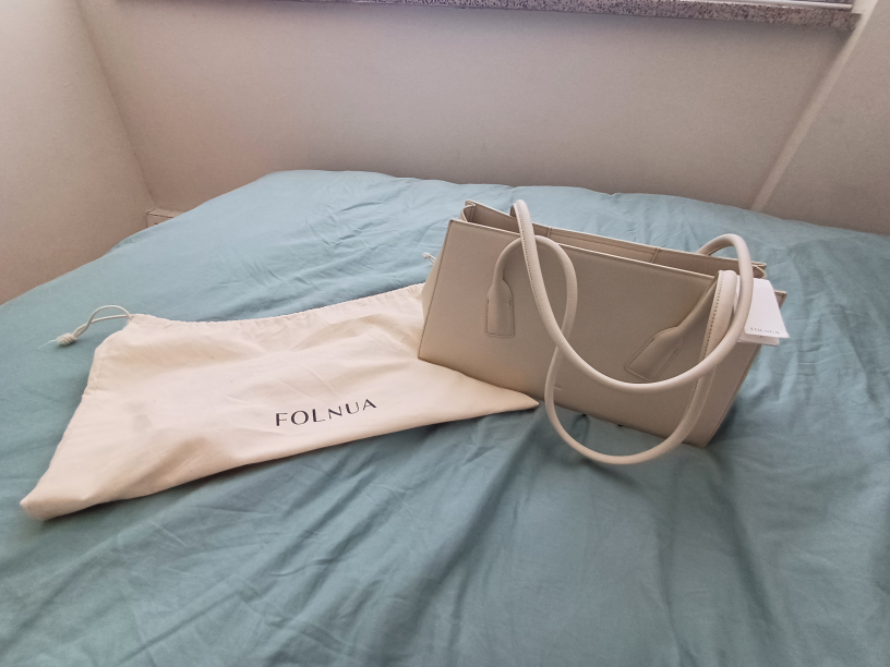 FOLNUA White Handbag