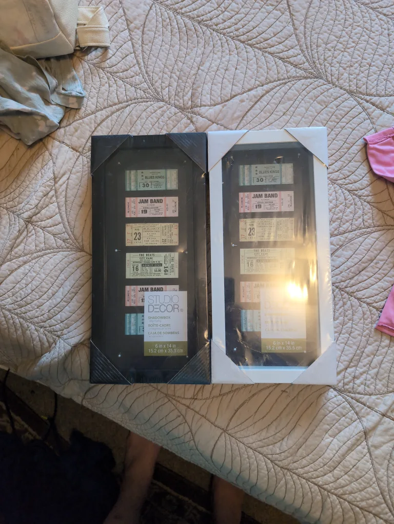 Shadowbox Display Frames image indicator(3)