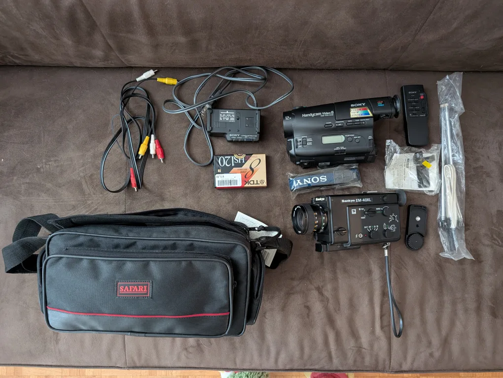 Vintage Camcorders: Sony Handycam Video 8 & Sankyo EM-40XL thumbnail