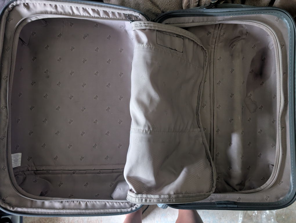 Heys Blue Carry-On Luggage #freecycle - photo 4