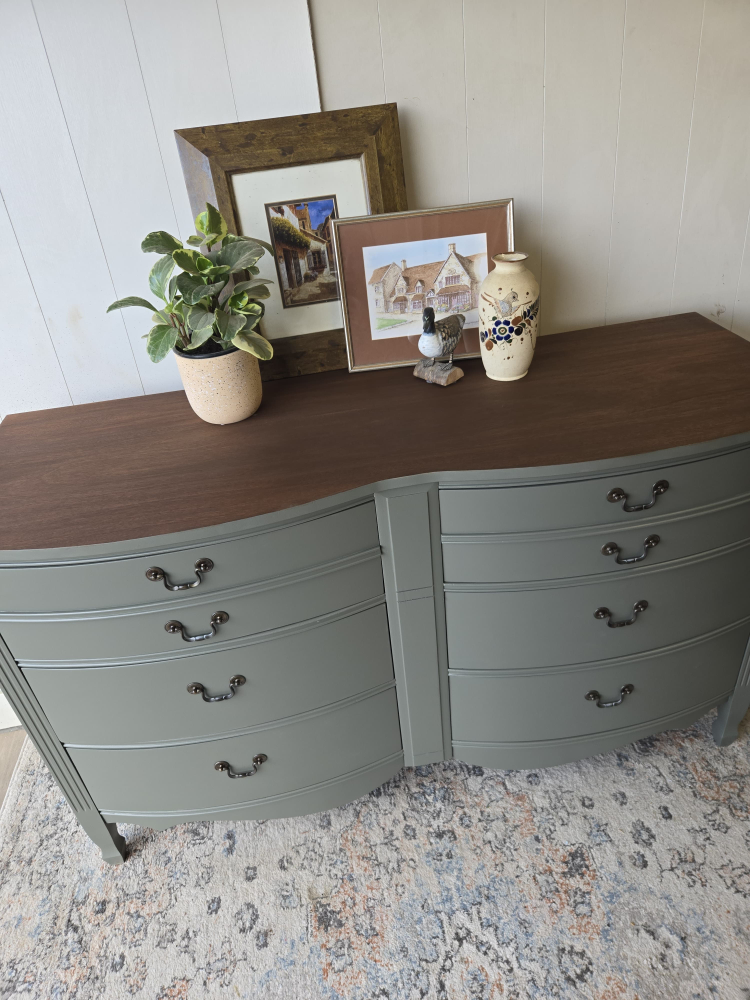 Gorgeous Refinished 6 Drawer Dresser - photo 3