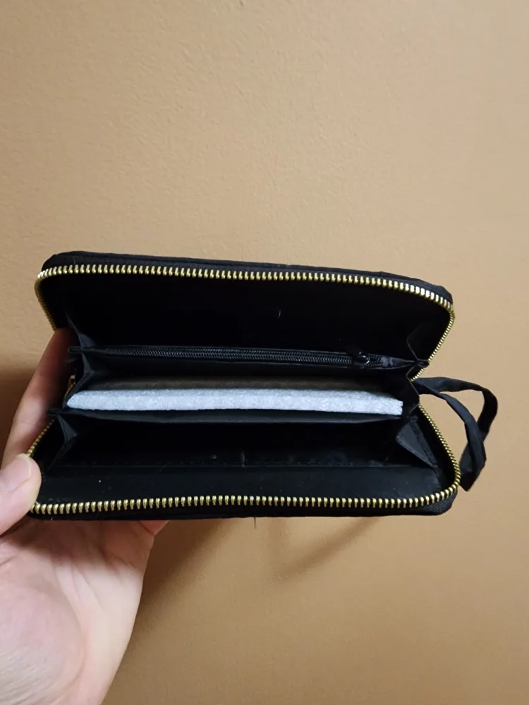 Embroidered Zipper Wallet image indicator(2)