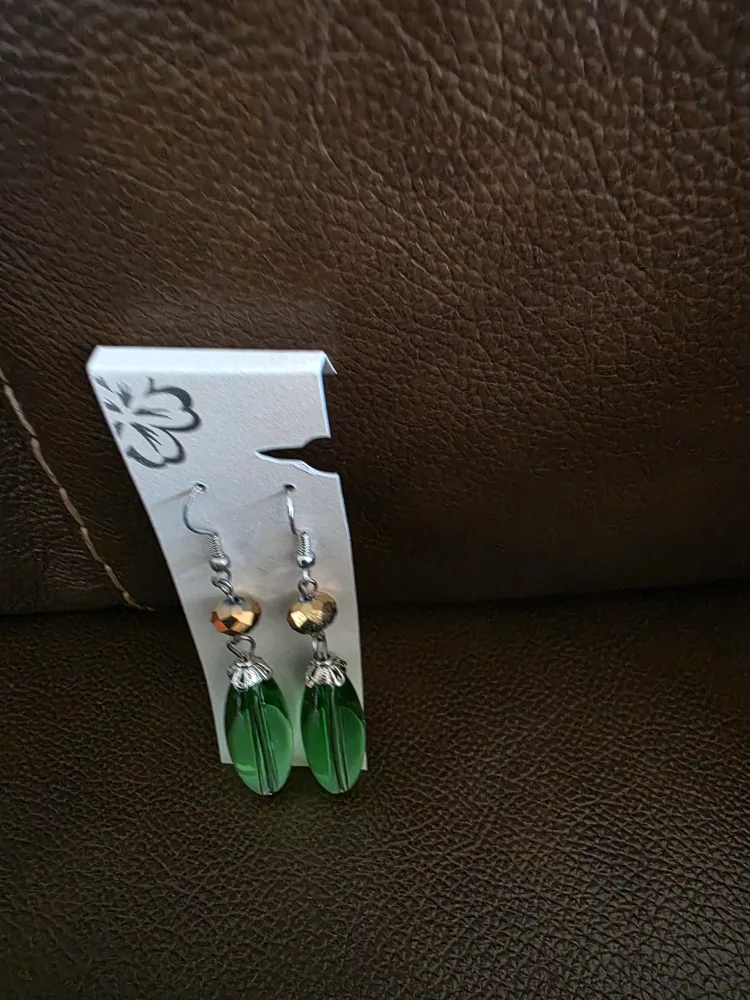 Green and Gold Beaded Earrings thumbnail