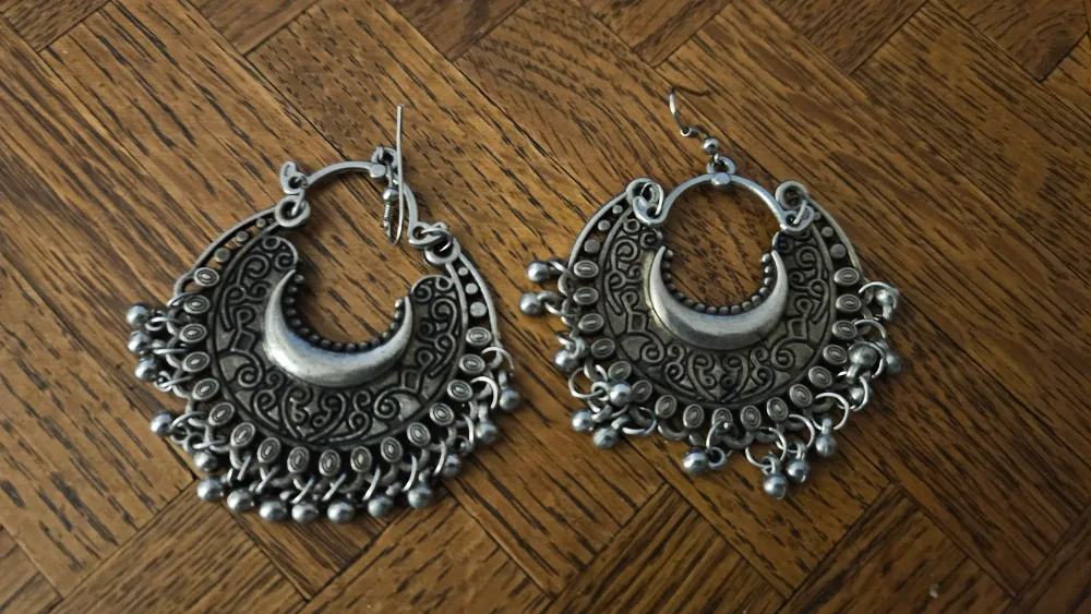 Silver Colour Earrings thumbnail