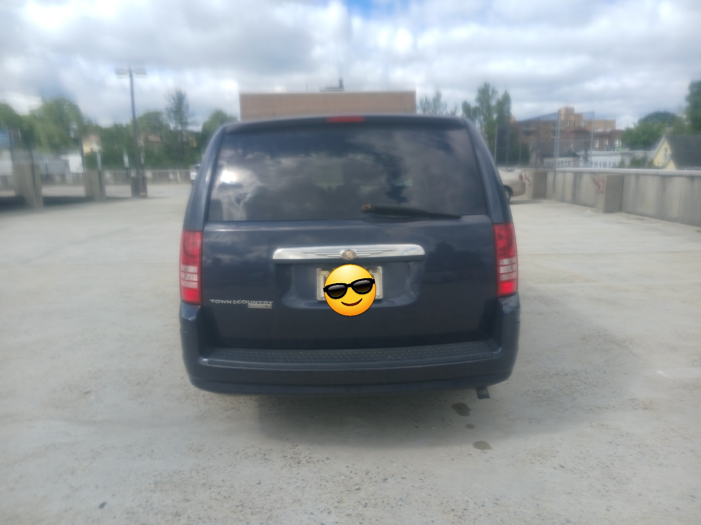 Used Blue Minivan 차량판매 - photo 2